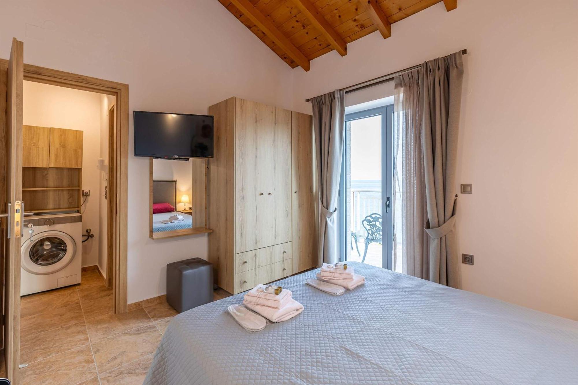 Katerina'S Villas - Monemvasia Beachfront Stone Paradise Dış mekan fotoğraf